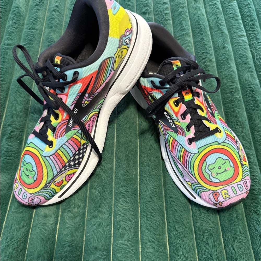 Brooks Colorful Pride Sneakers